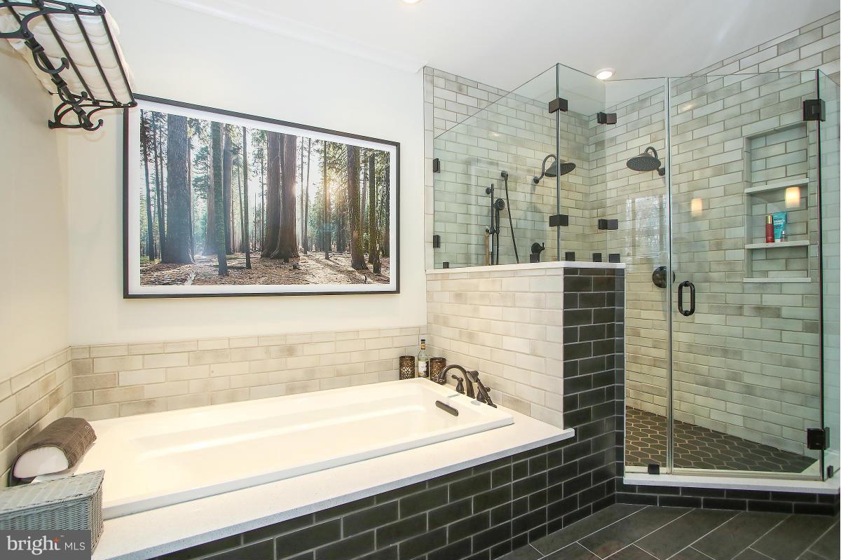 WOODHAVEN - Residential