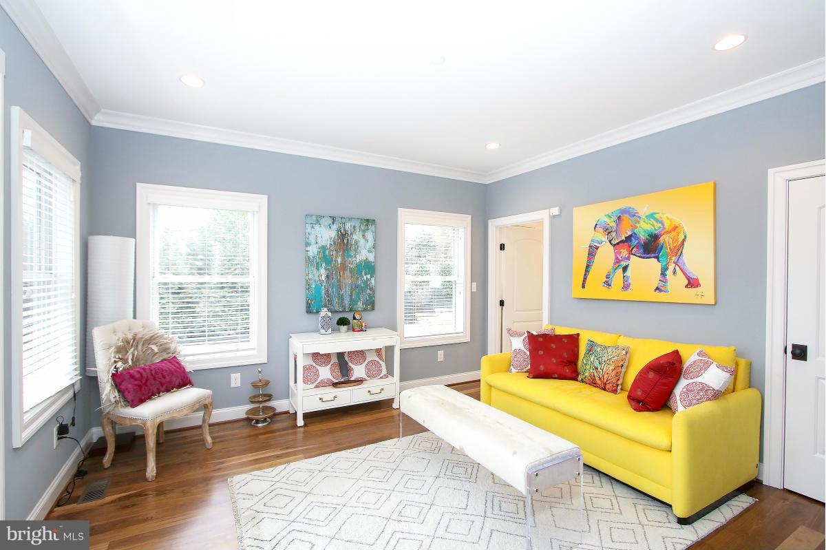 WOODHAVEN - Residential