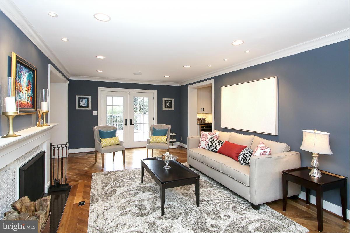 WOODHAVEN - Residential