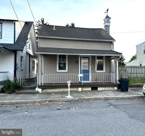 Photo of 218 Magnolia Street, Manheim, PA 17545 (MLS # PALA2052238)