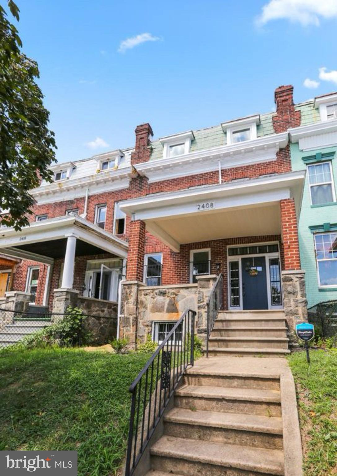 LIBERTY SQUARE - Residential Lease