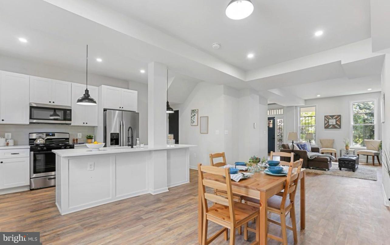 LIBERTY SQUARE - Residential Lease