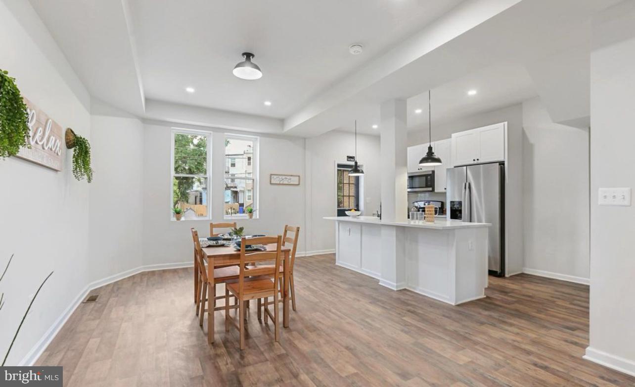 LIBERTY SQUARE - Residential Lease