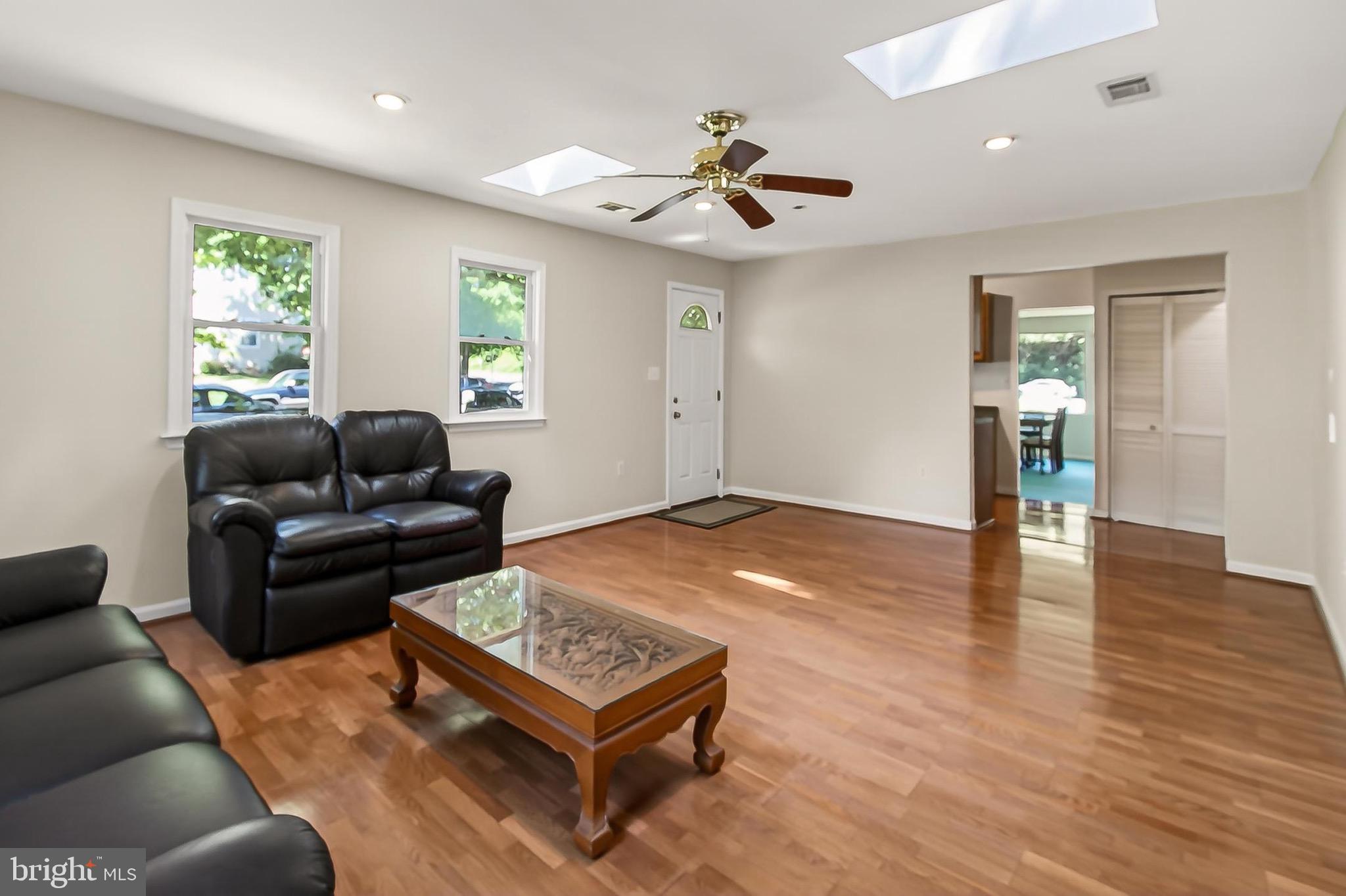 WEST LAWN - Residential