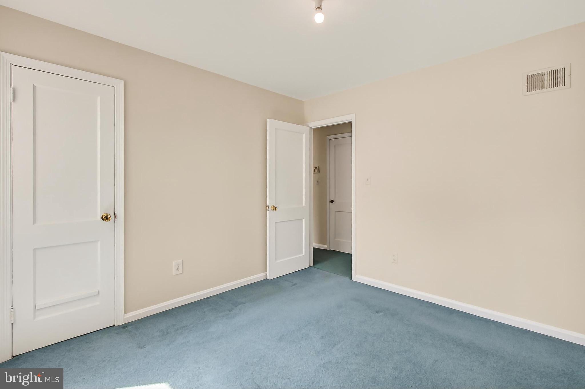 WEST LAWN - Residential