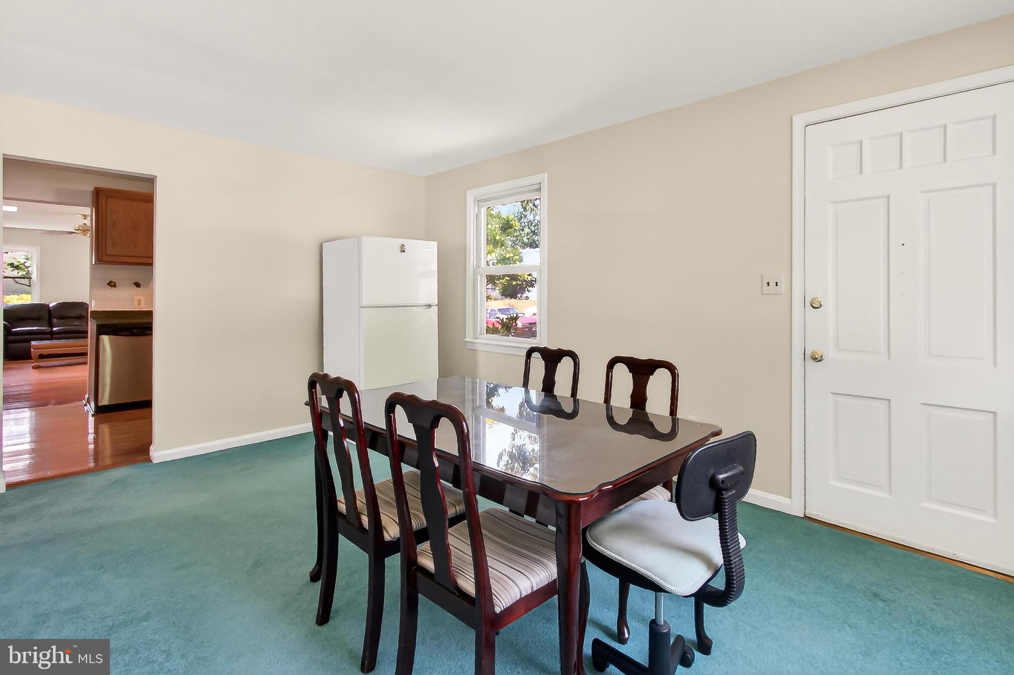 WEST LAWN - Residential