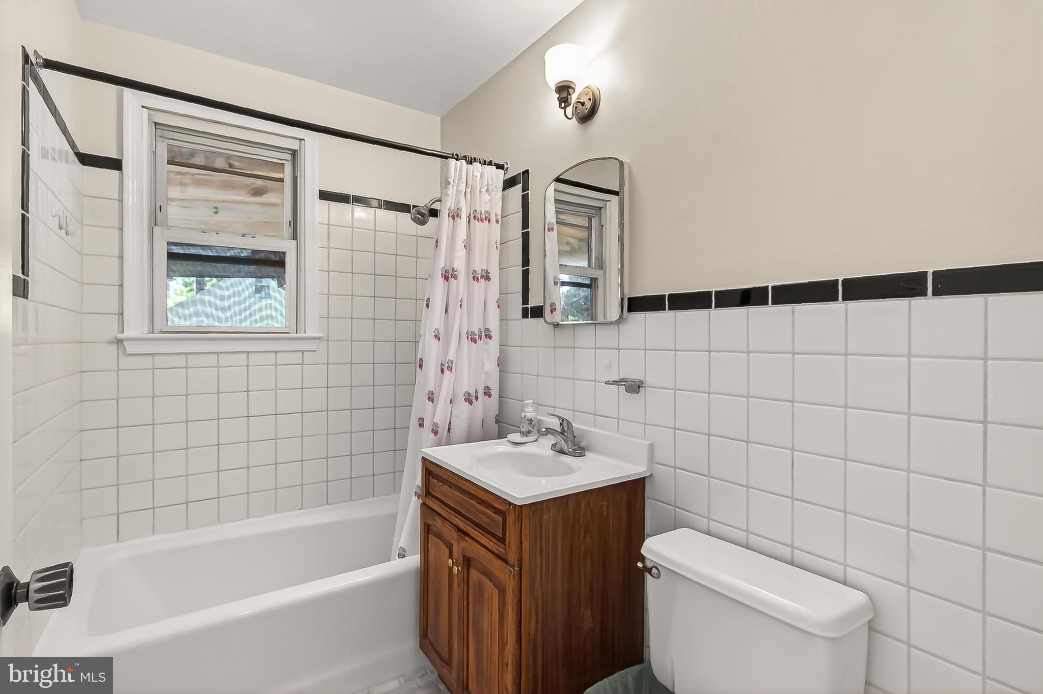 WEST LAWN - Residential