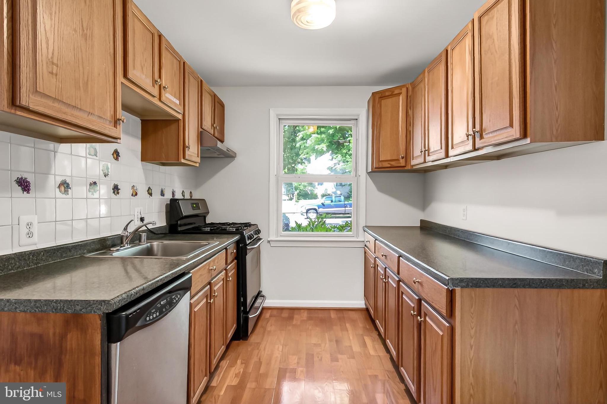 WEST LAWN - Residential