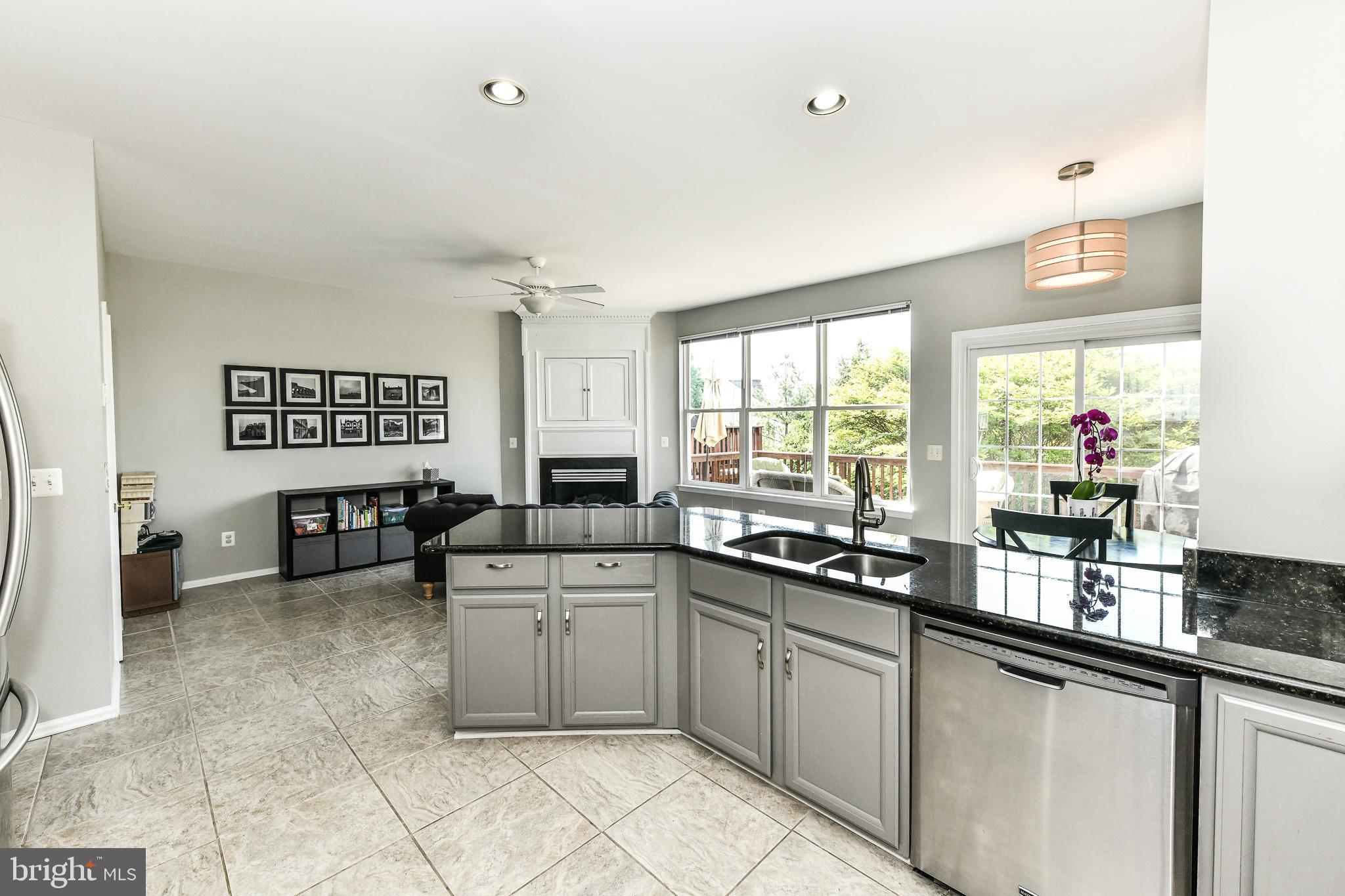 KINGSTOWNE - Residential Lease