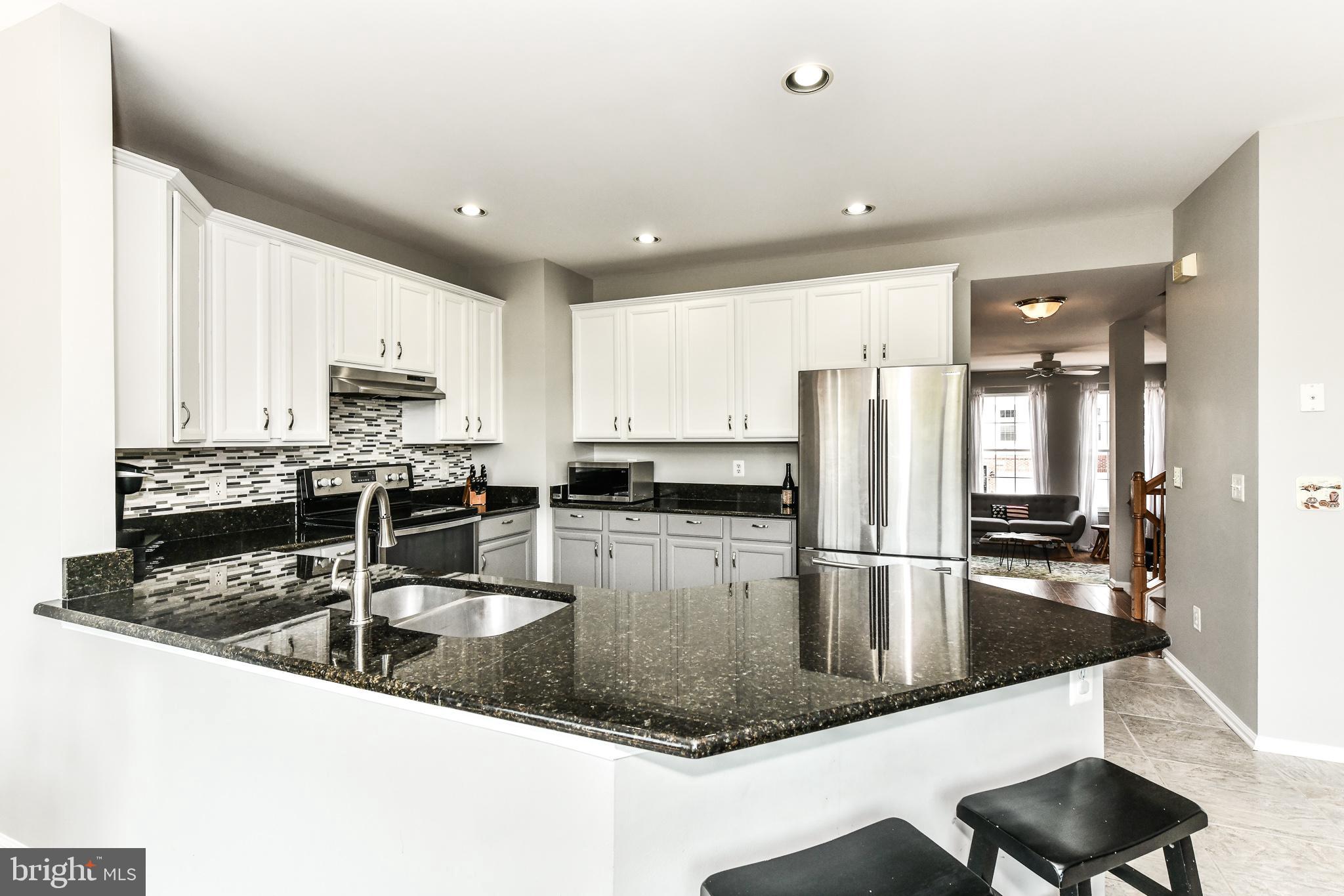 KINGSTOWNE - Residential Lease