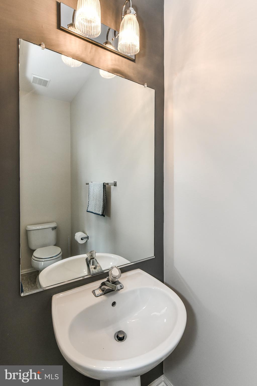 KINGSTOWNE - Residential Lease