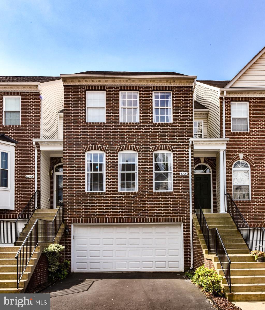 KINGSTOWNE - Residential Lease