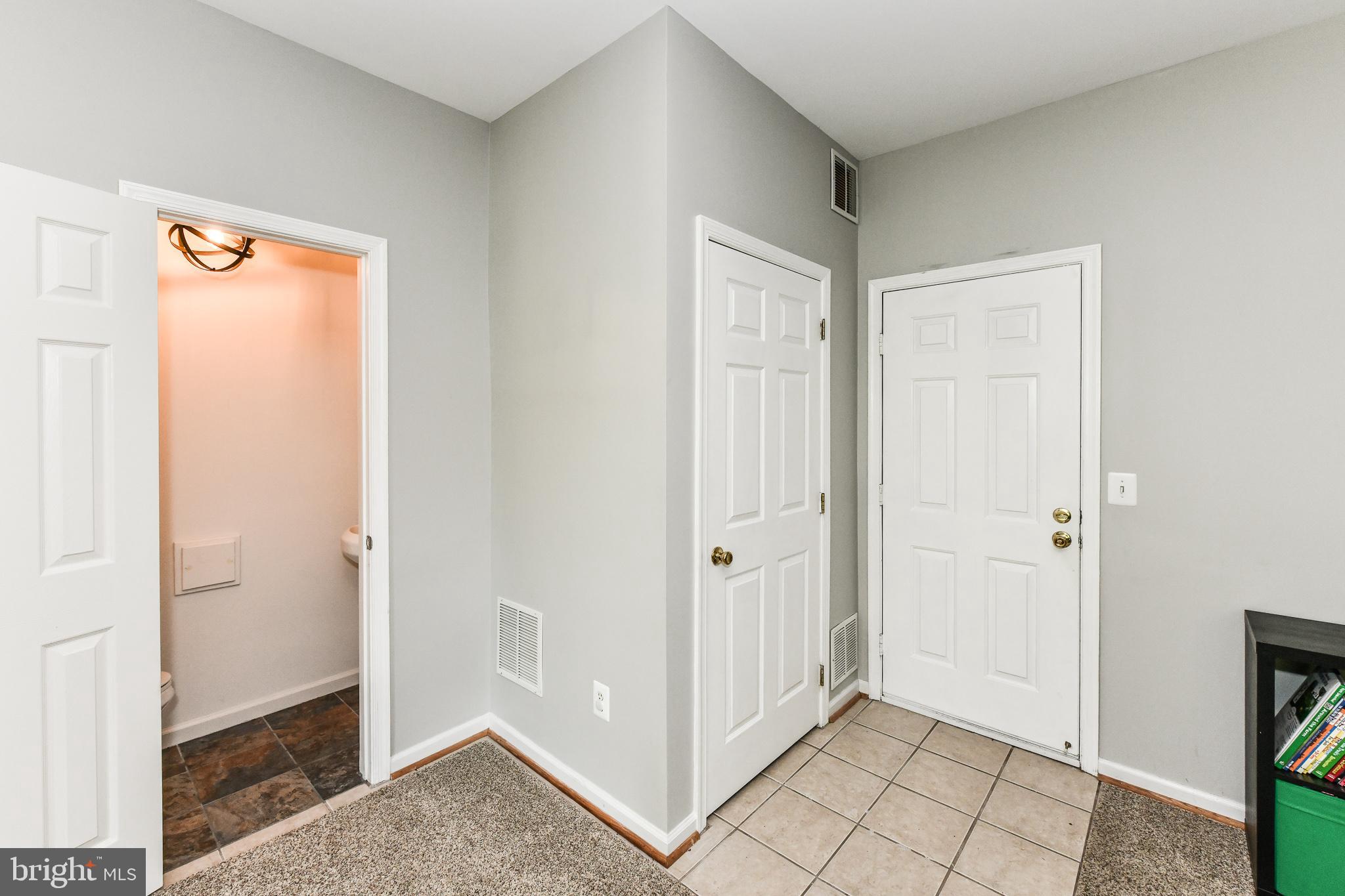 KINGSTOWNE - Residential Lease