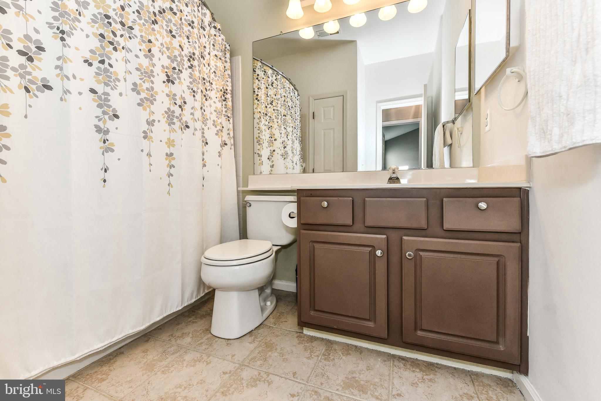 KINGSTOWNE - Residential Lease