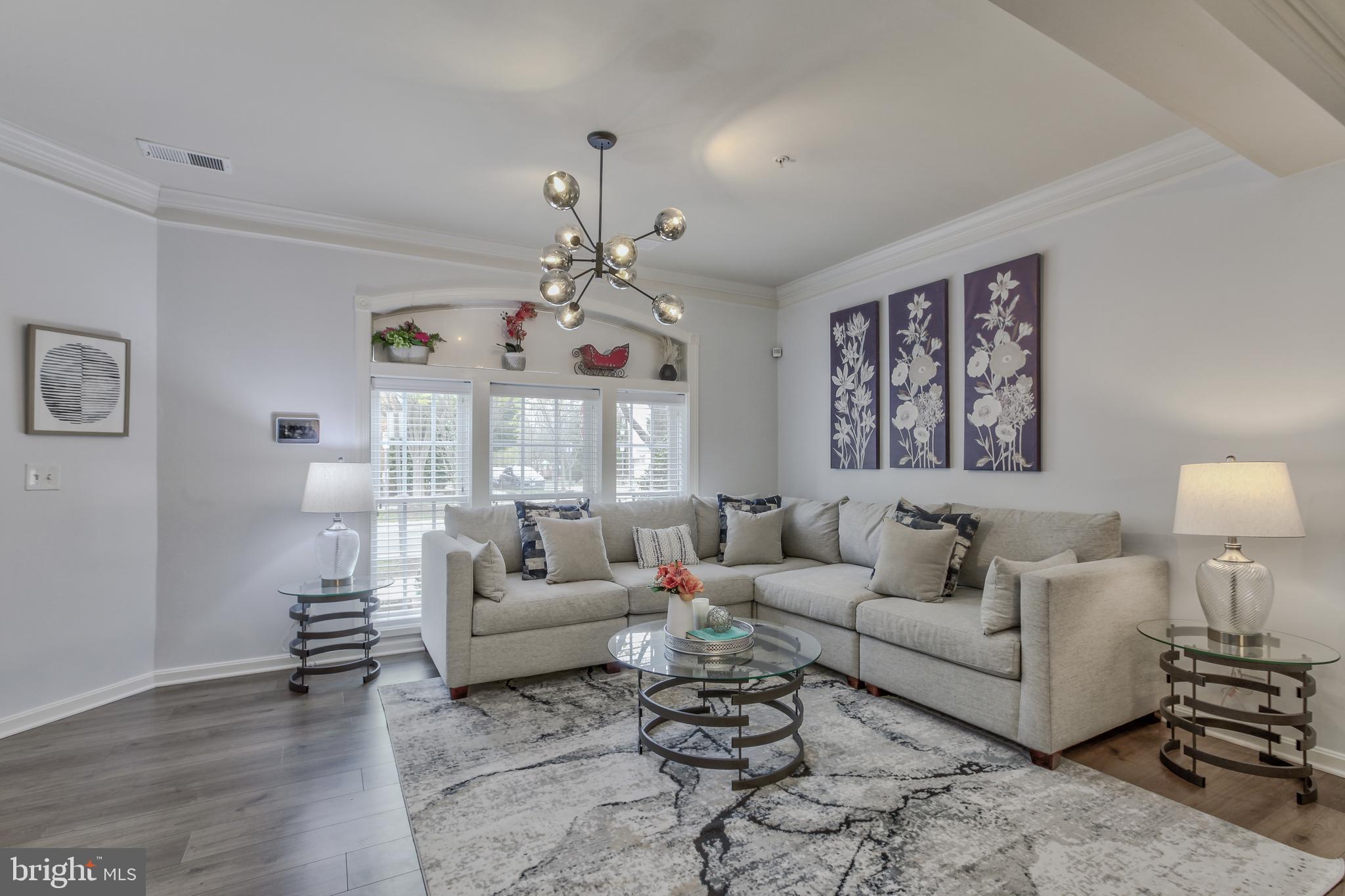 HIDDEN CREEK - Residential