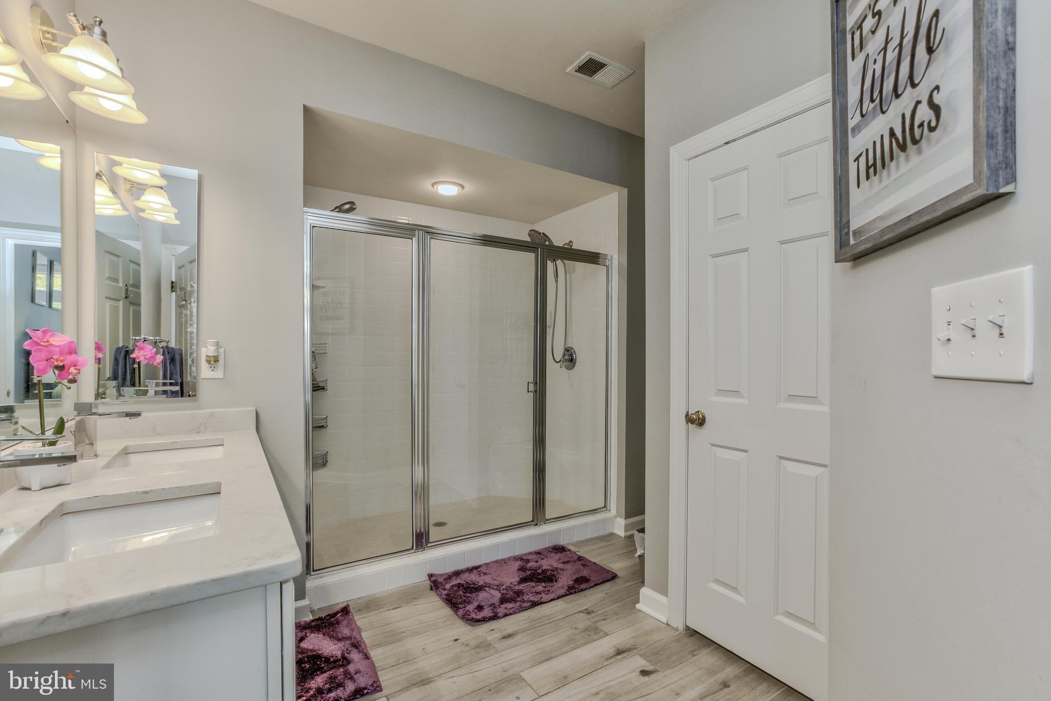 HIDDEN CREEK - Residential