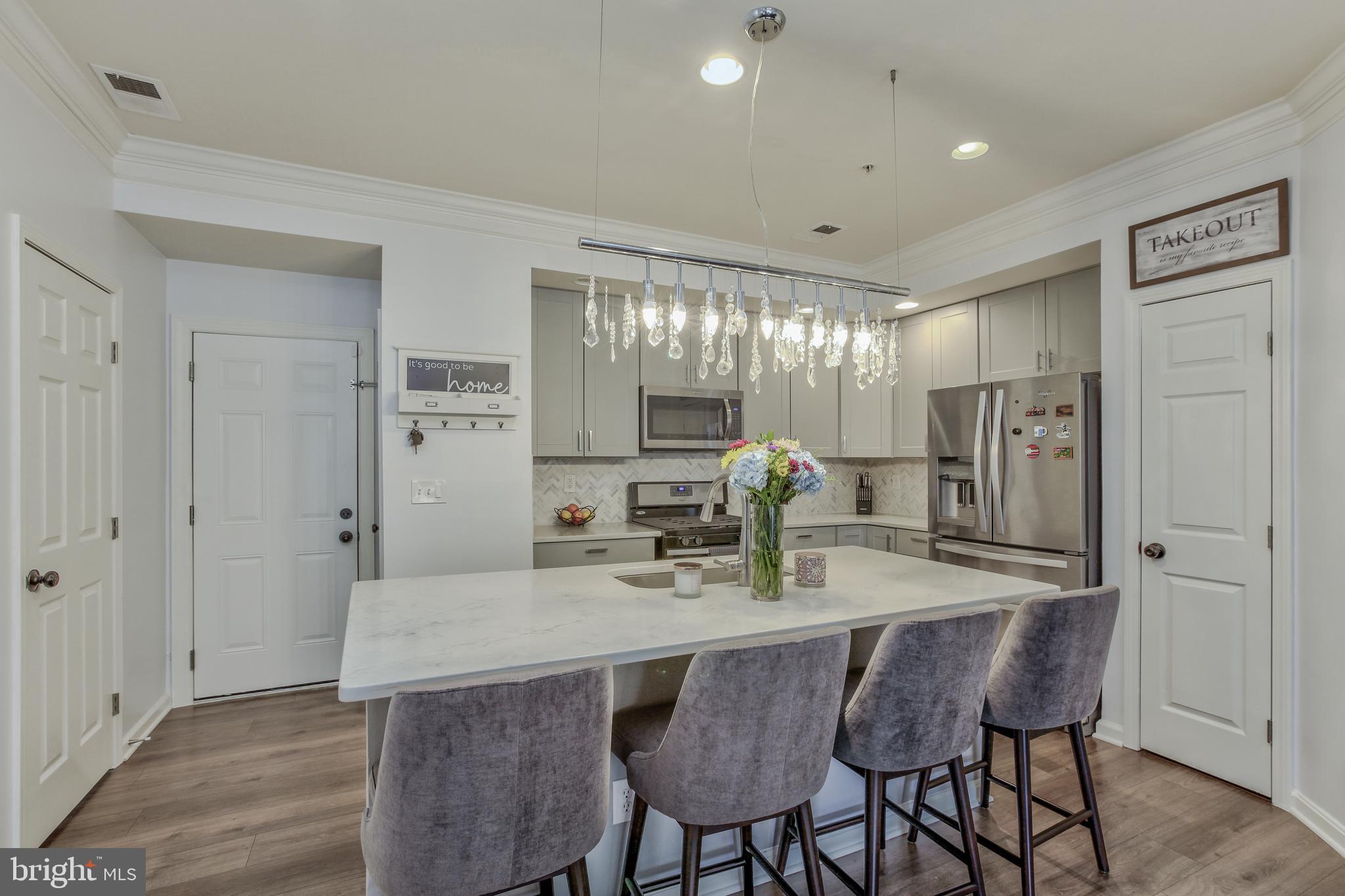 HIDDEN CREEK - Residential