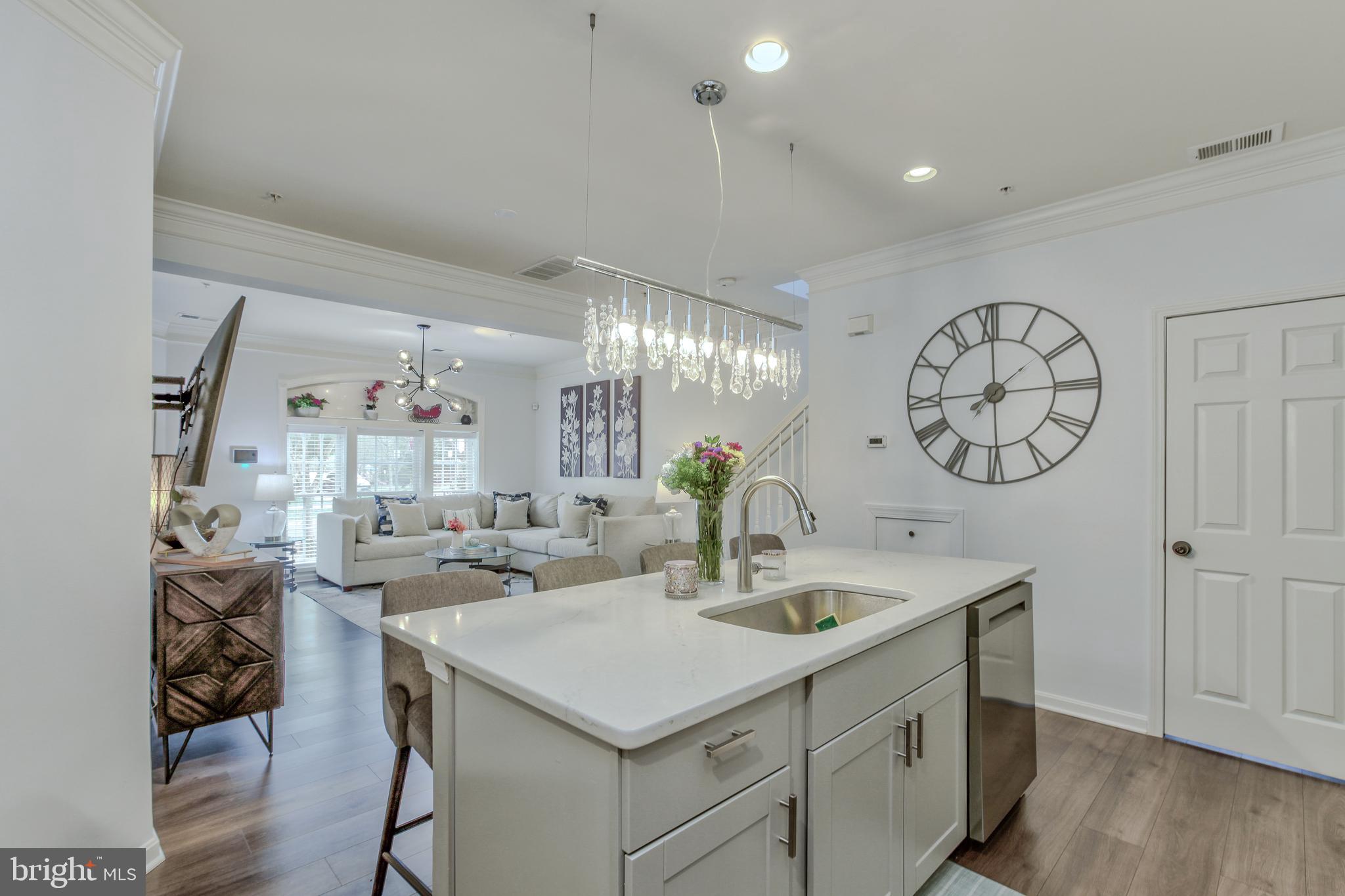 HIDDEN CREEK - Residential