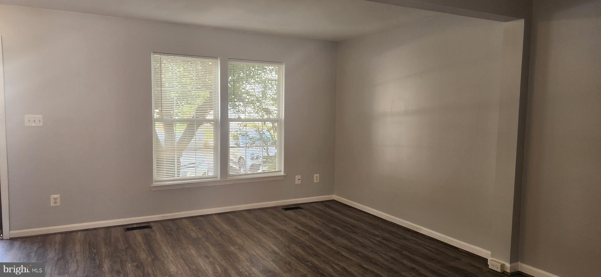 9075 FALCON GLEN COURT