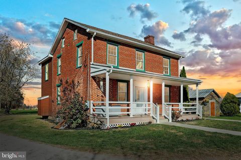 62 NARROW DRIVE HANOVER PA 17331
