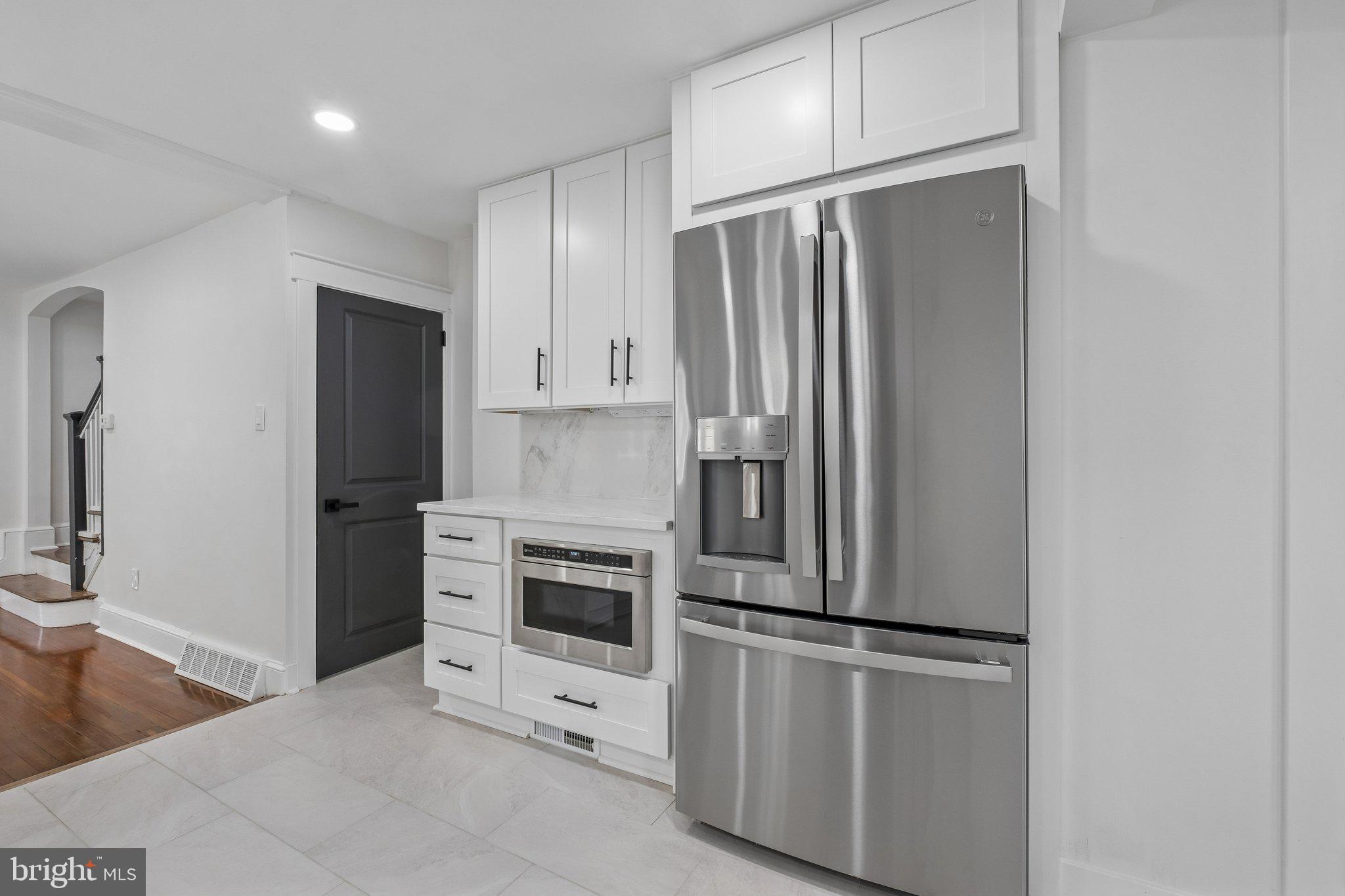 GREYTHORNE WOODS - Residential