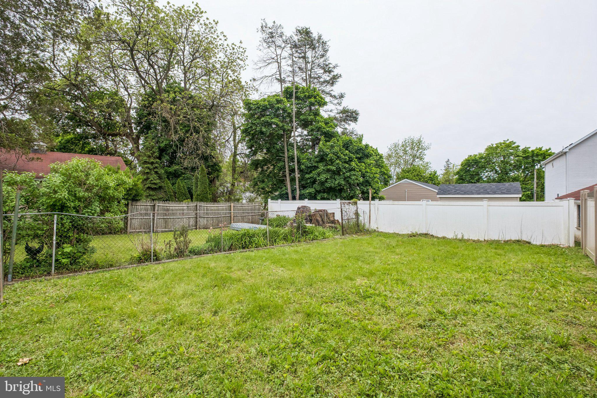 GREYTHORNE WOODS - Residential