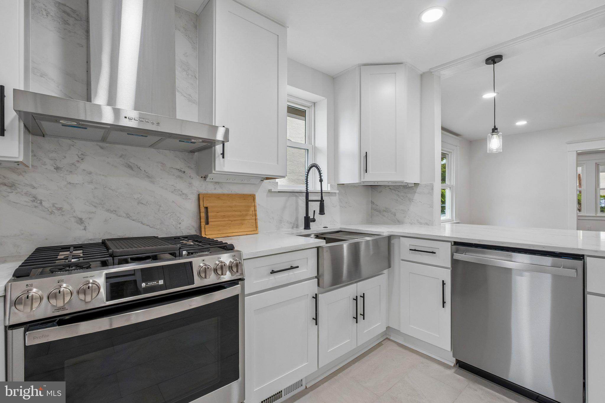 GREYTHORNE WOODS - Residential