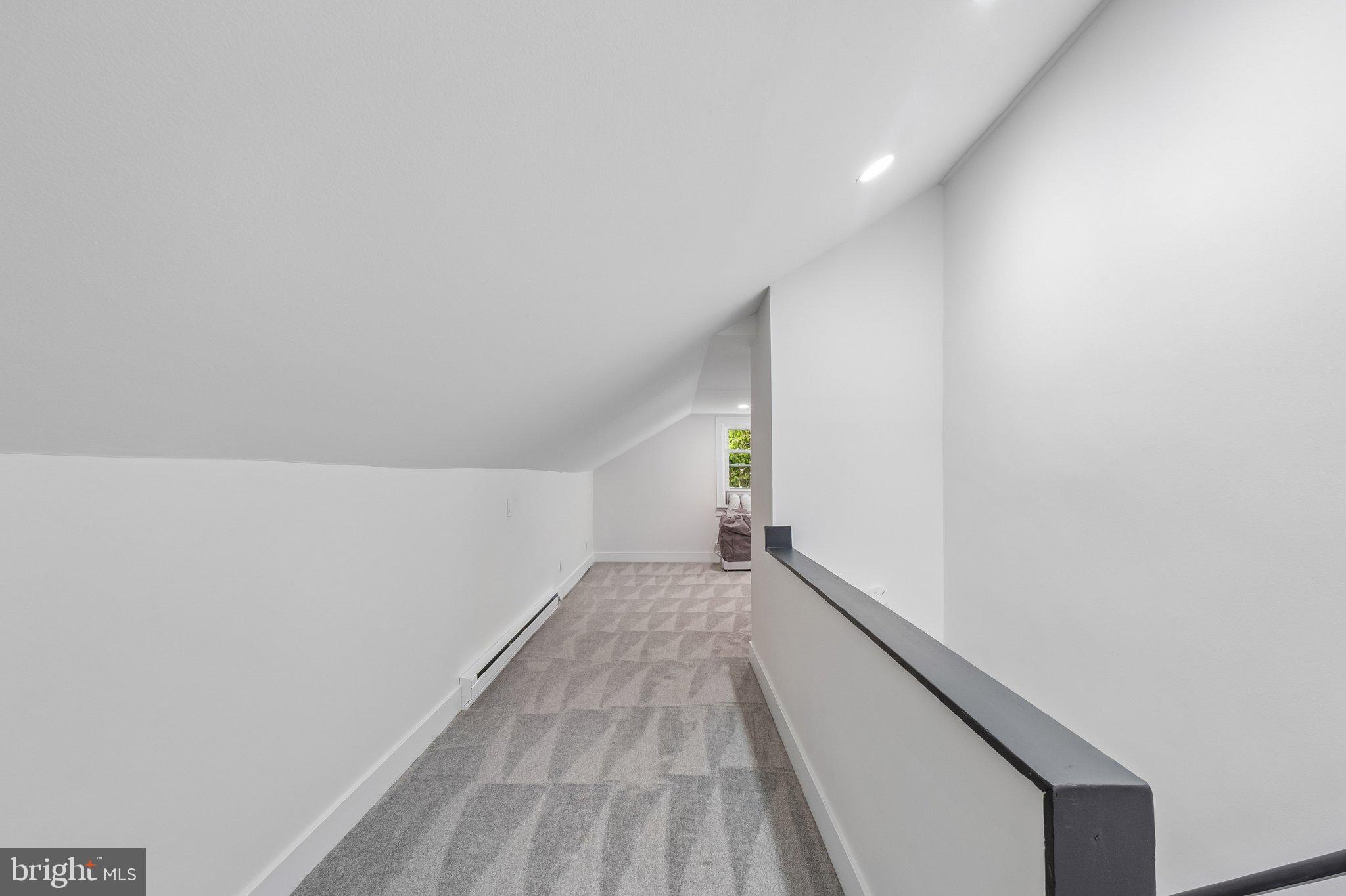 GREYTHORNE WOODS - Residential