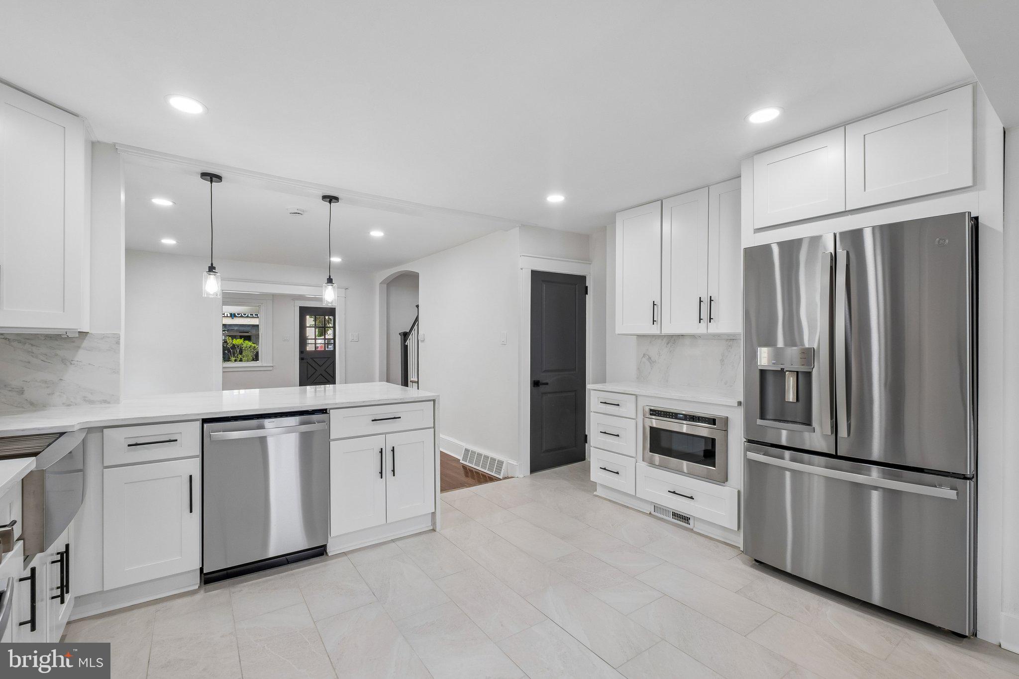 GREYTHORNE WOODS - Residential