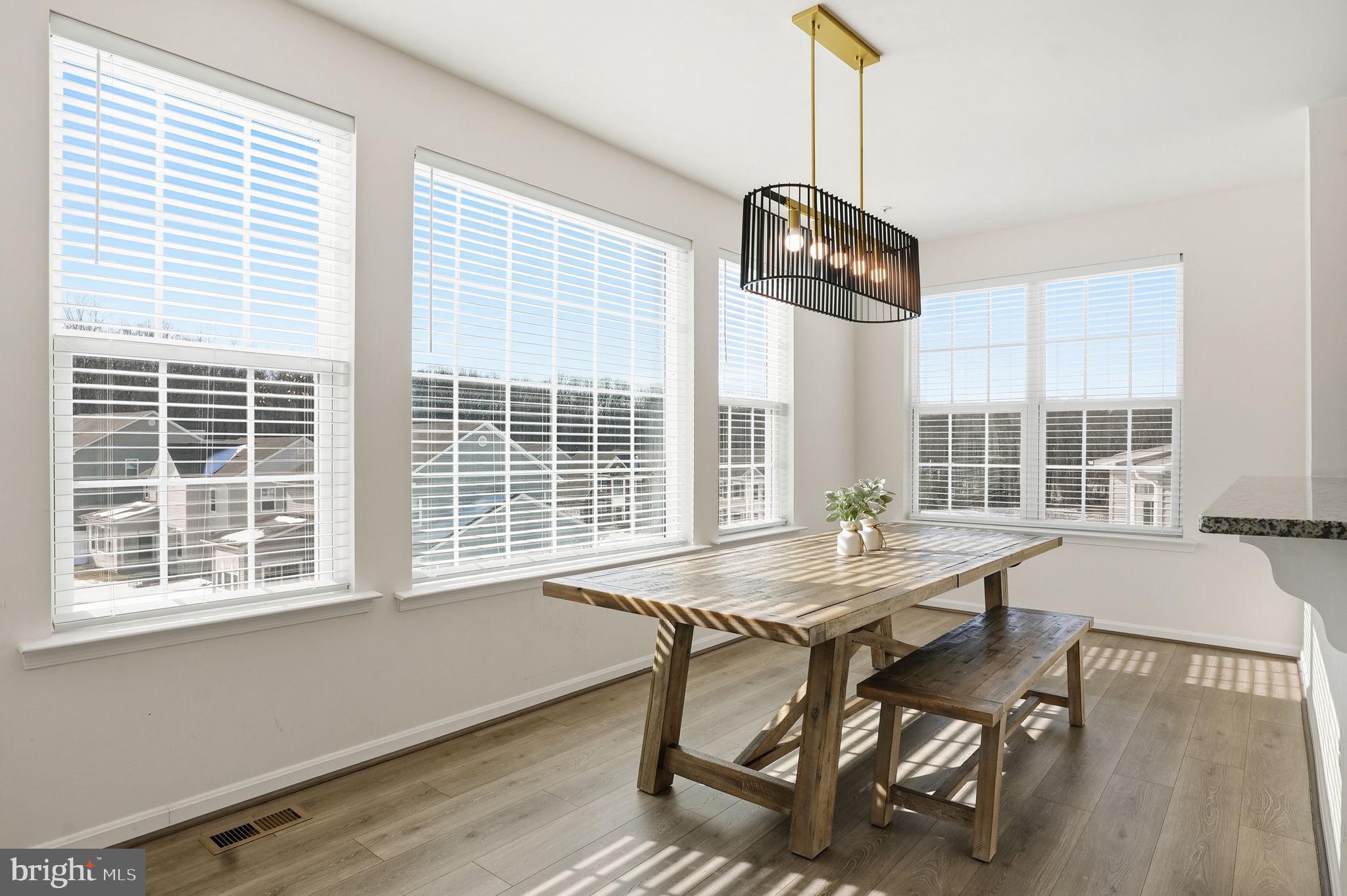 WINDSOR MANOR - Residential