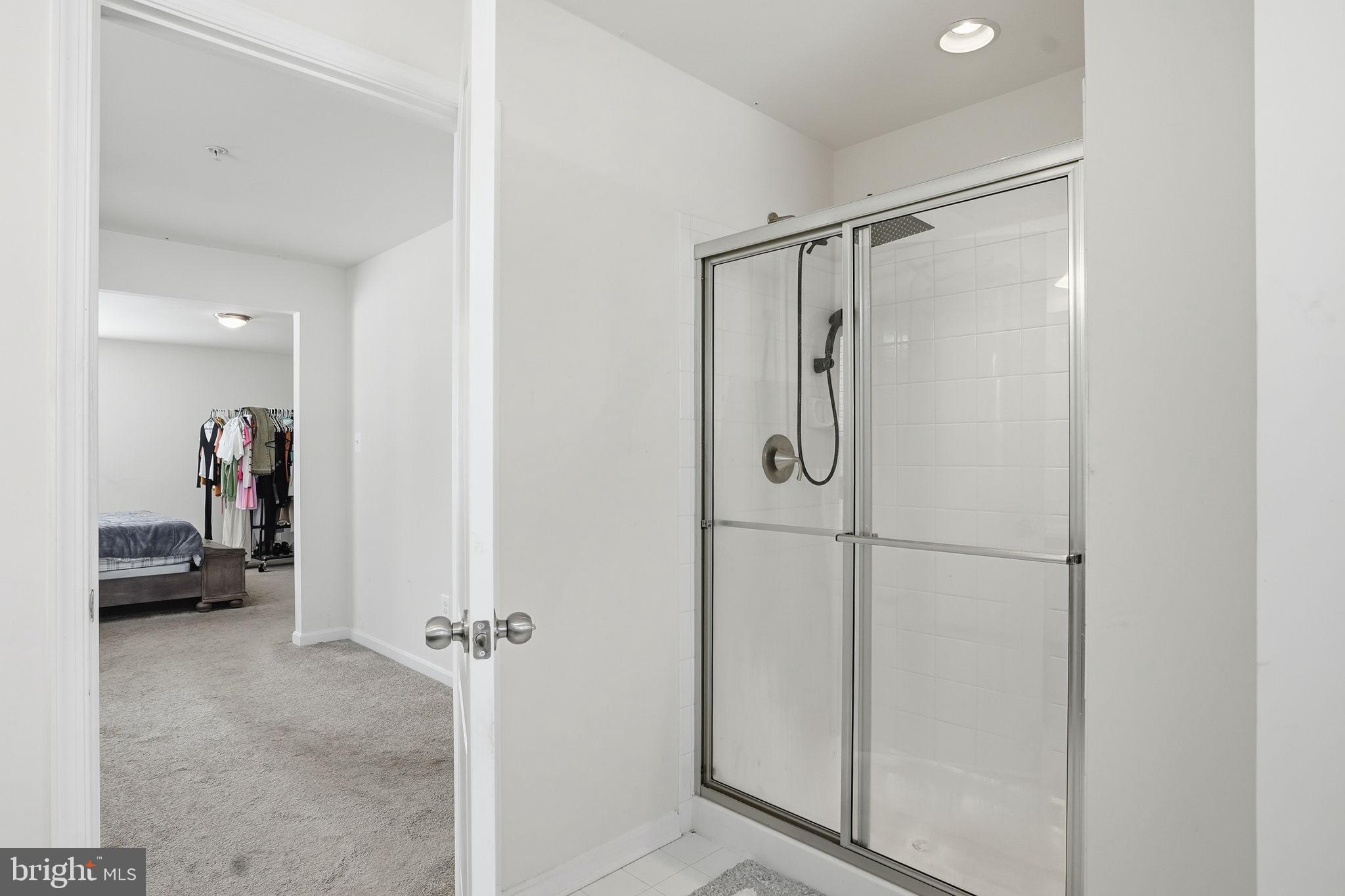 WINDSOR MANOR - Residential