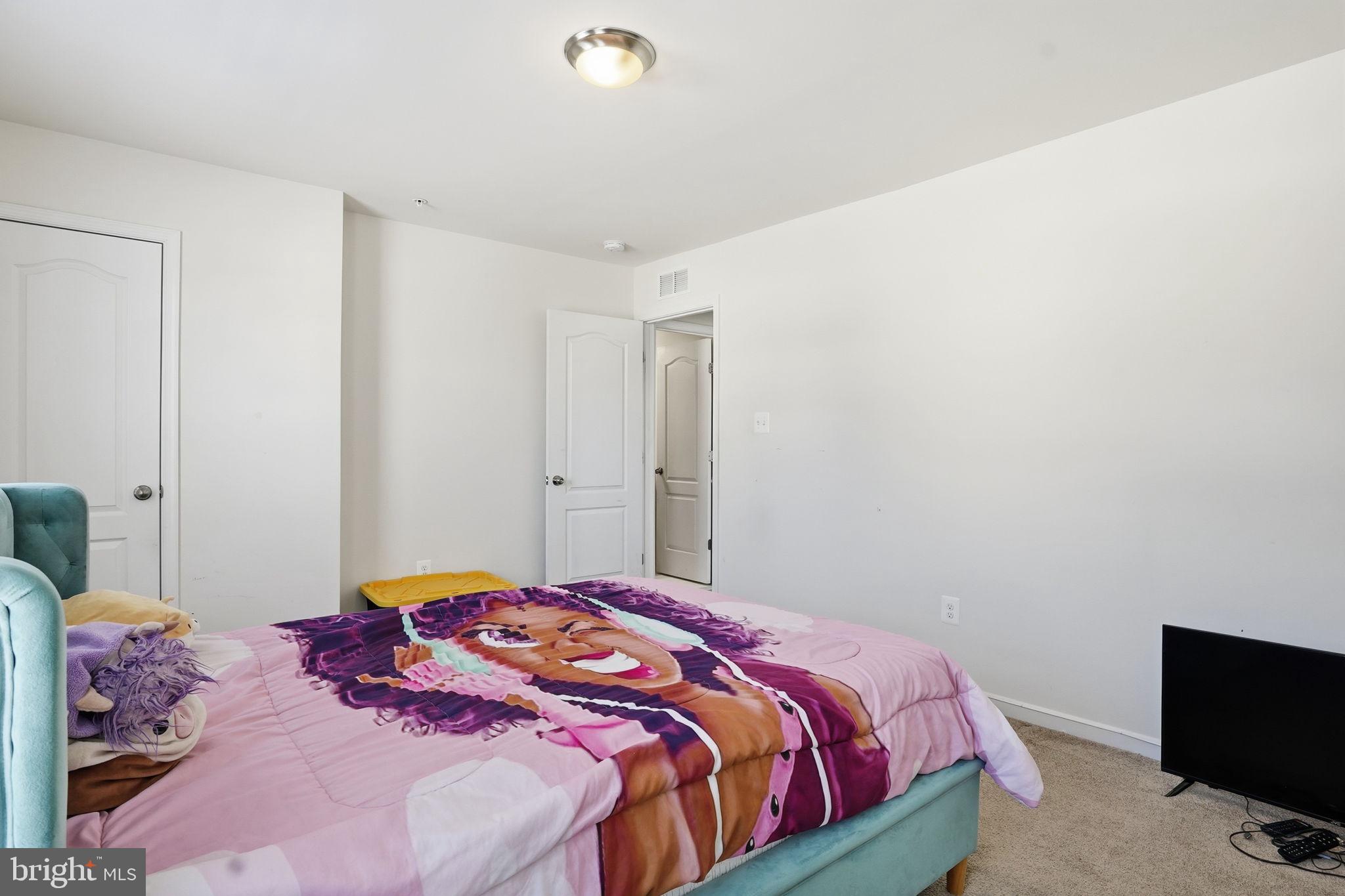 WINDSOR MANOR - Residential