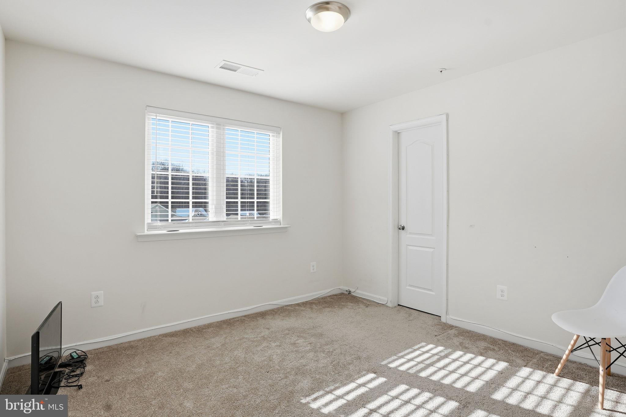 WINDSOR MANOR - Residential