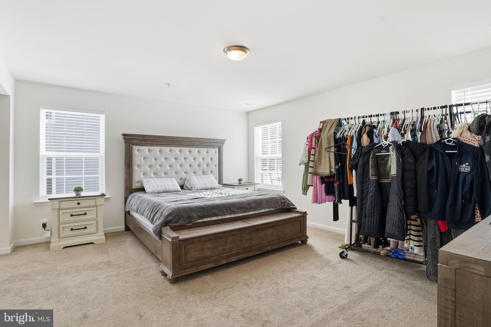 WINDSOR MANOR - Residential