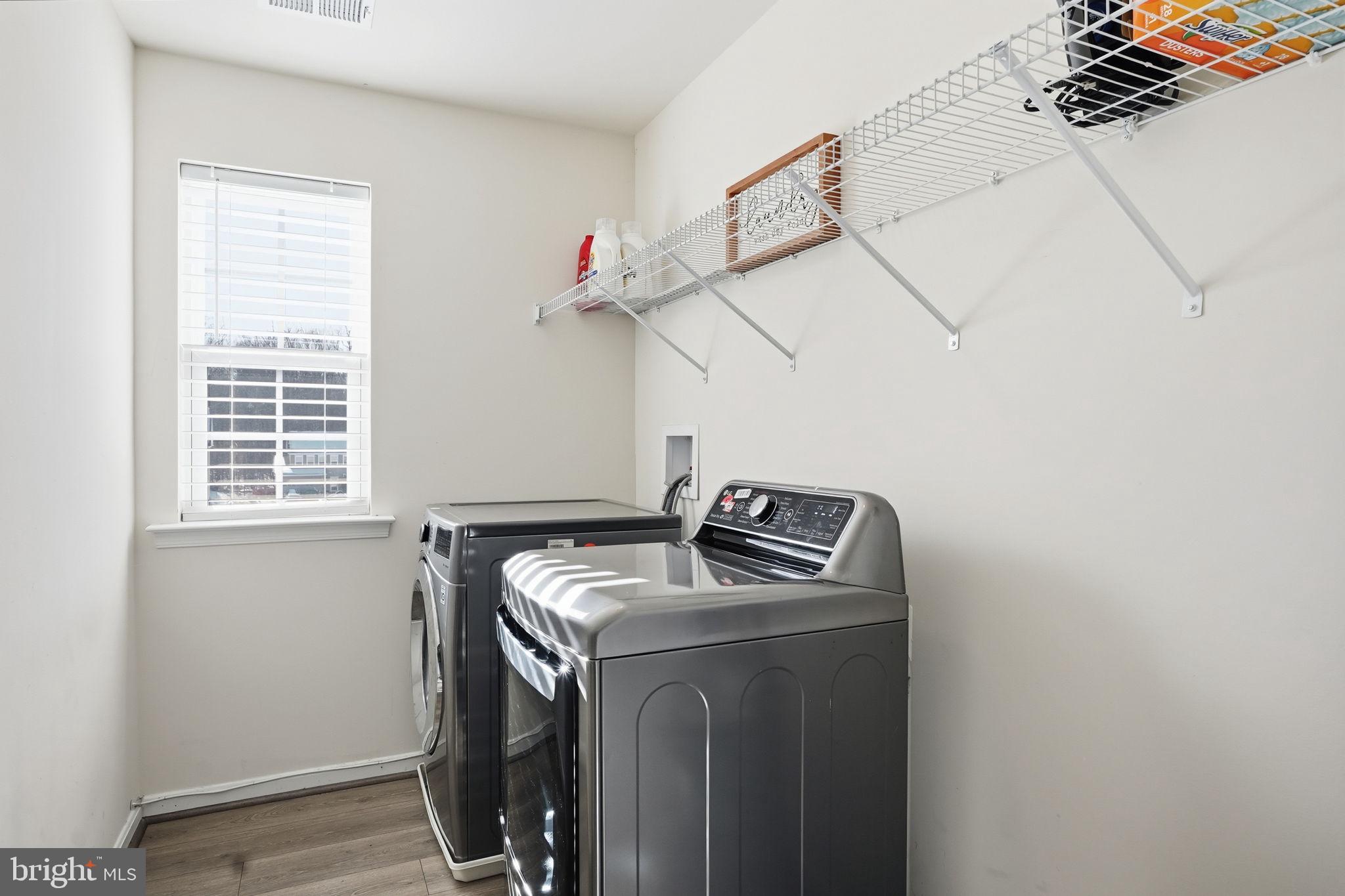 WINDSOR MANOR - Residential