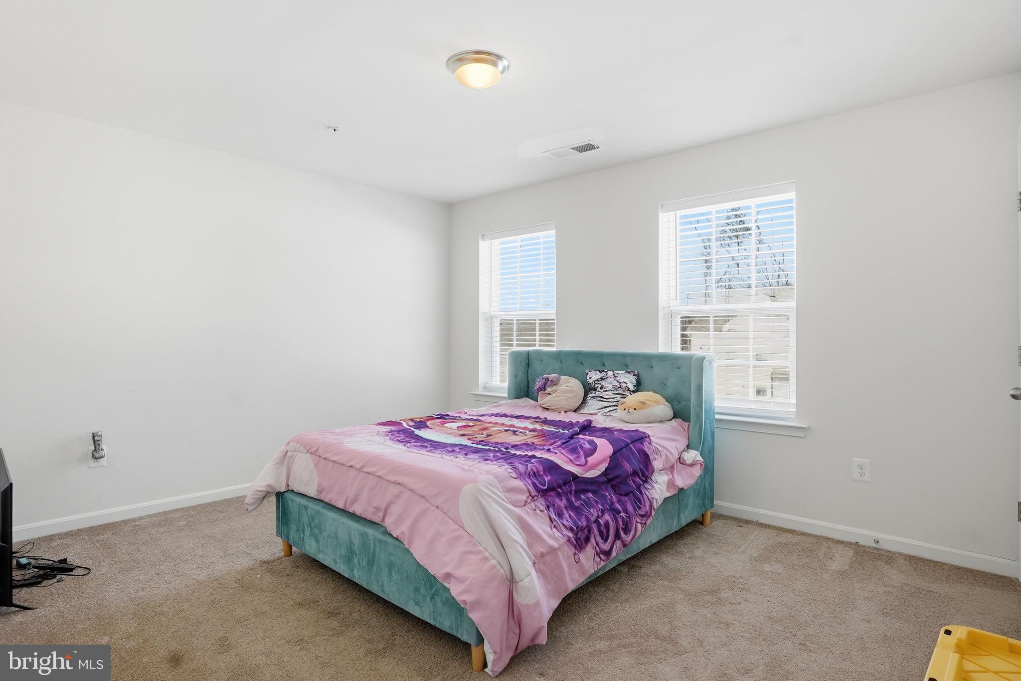 WINDSOR MANOR - Residential