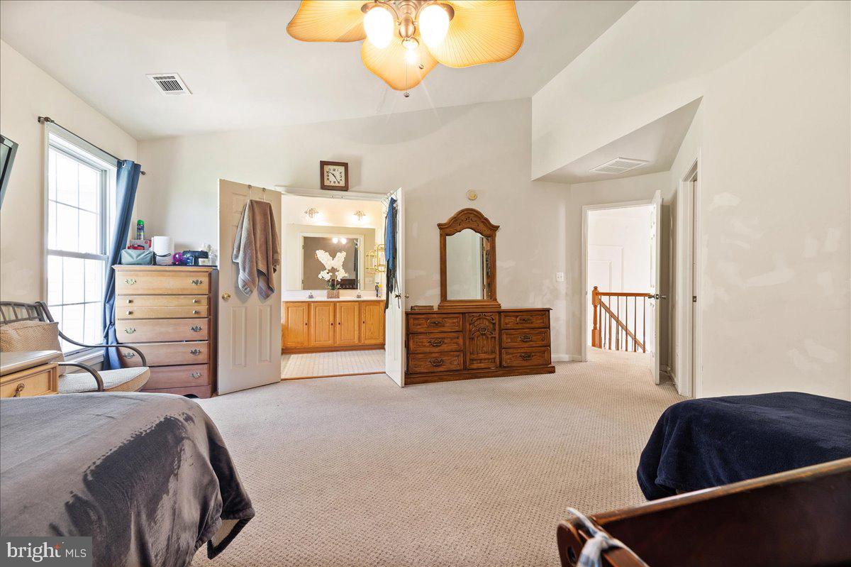 REDWOOD LAKES - Residential