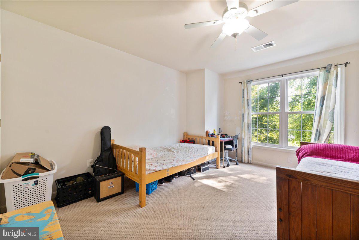 REDWOOD LAKES - Residential