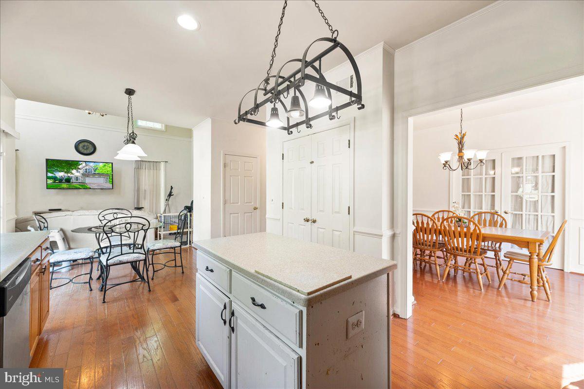 REDWOOD LAKES - Residential