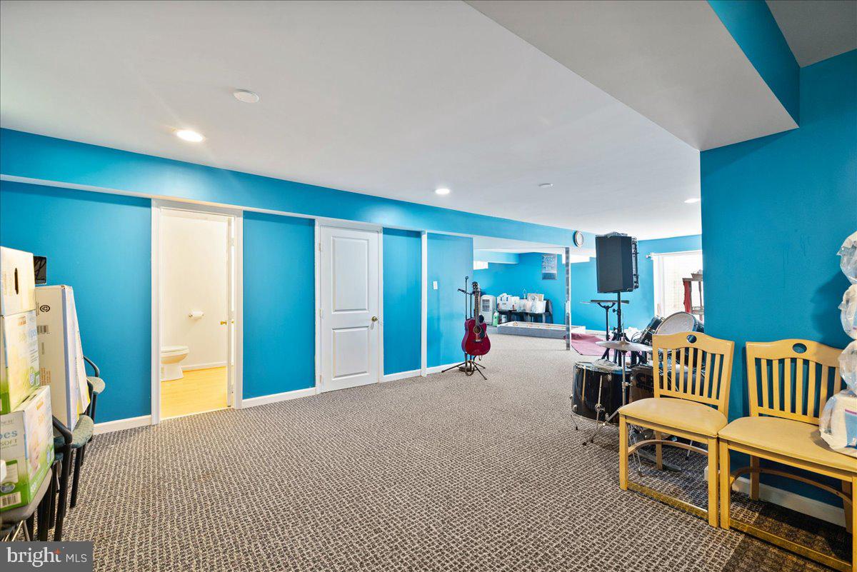 REDWOOD LAKES - Residential