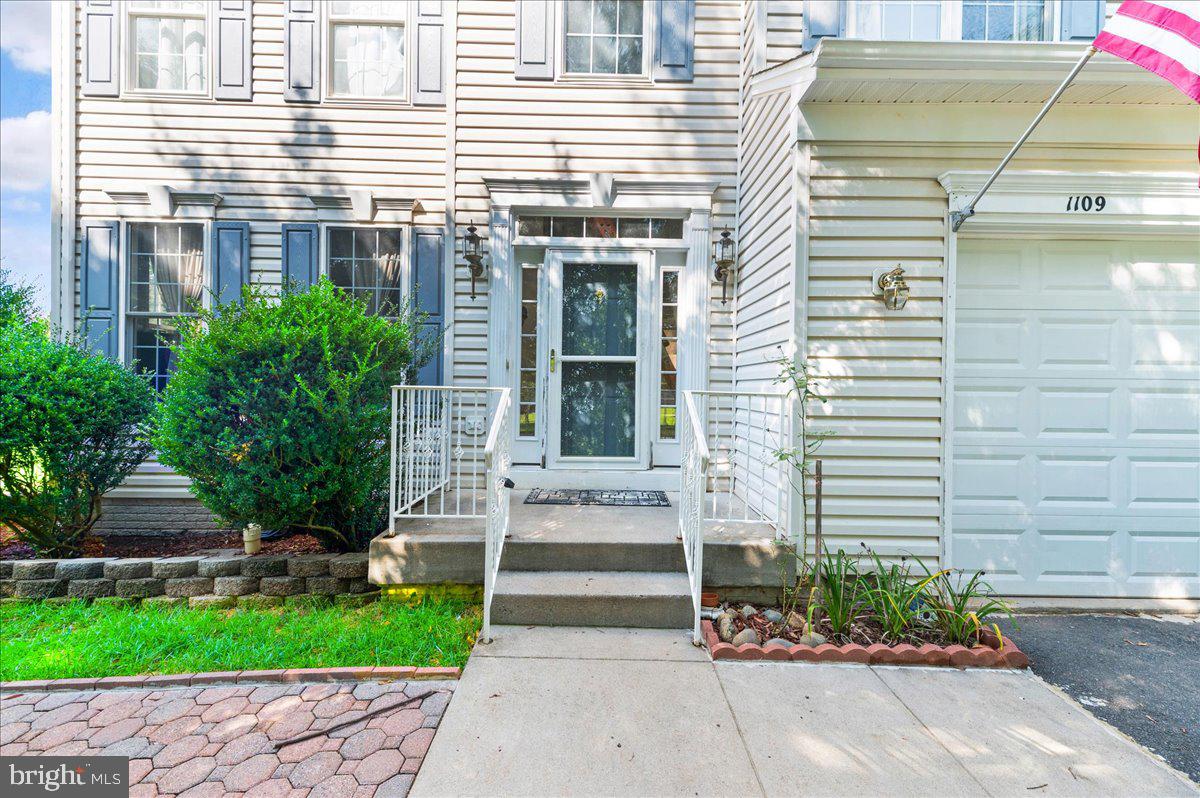 REDWOOD LAKES - Residential