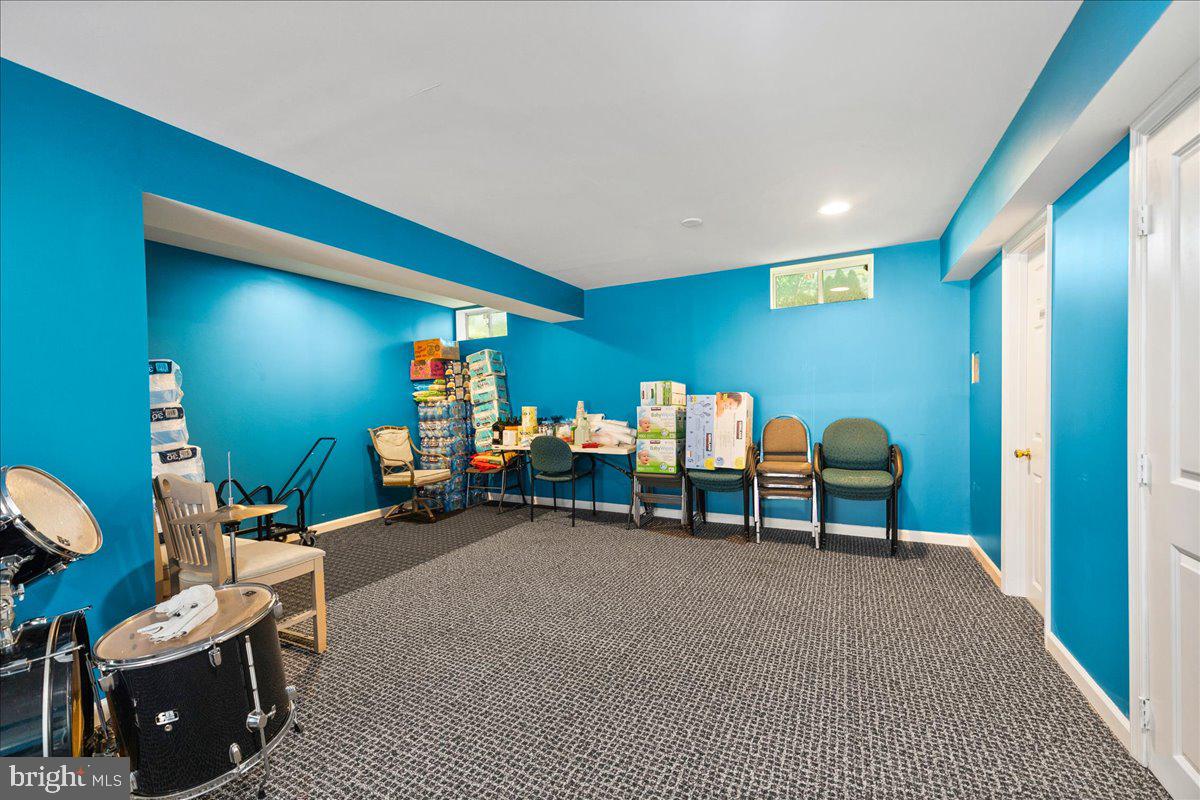 REDWOOD LAKES - Residential