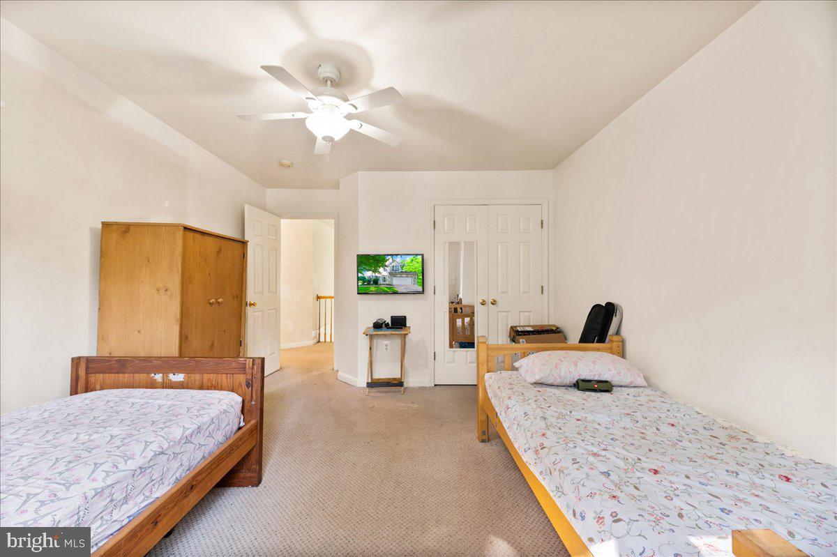 REDWOOD LAKES - Residential