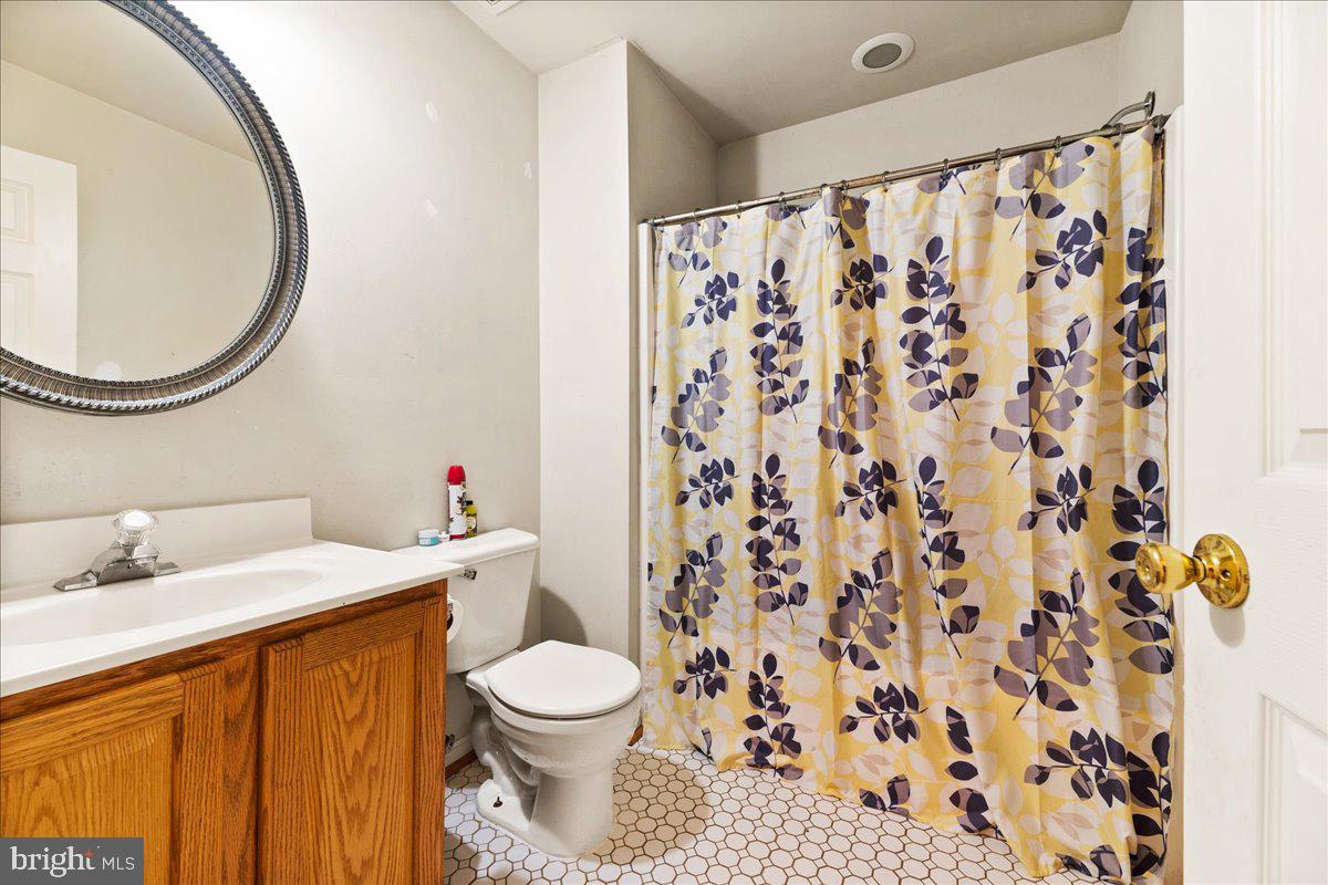 REDWOOD LAKES - Residential