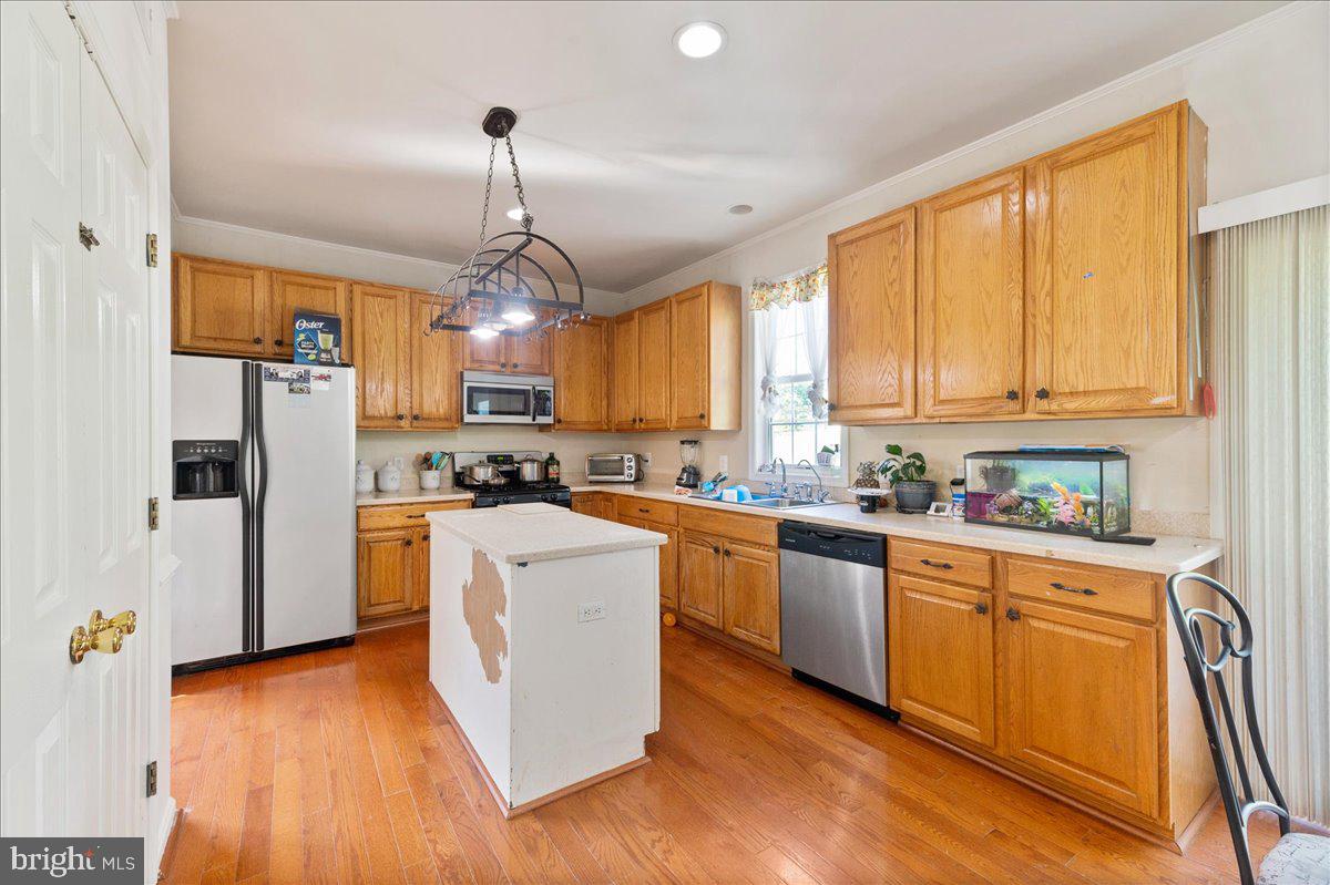 REDWOOD LAKES - Residential