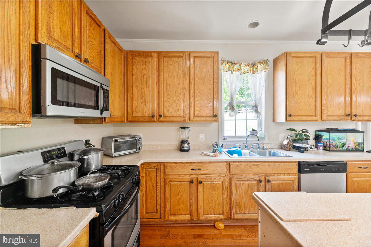 REDWOOD LAKES - Residential