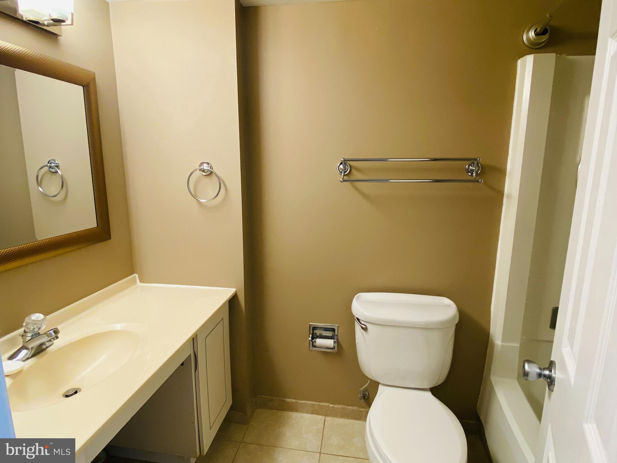 WATERGATE AT LANDMARK - Residential Lease