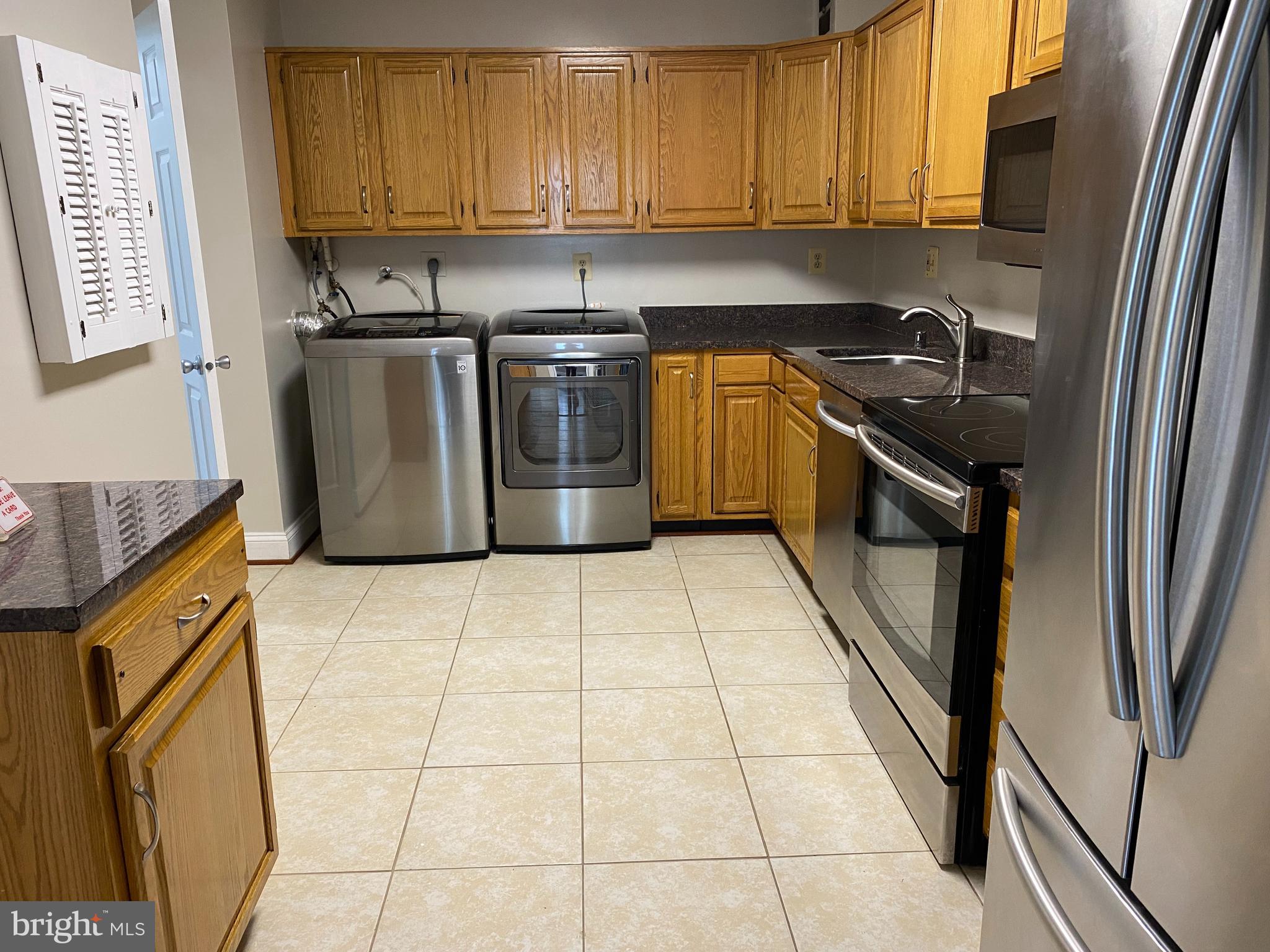 WATERGATE AT LANDMARK - Residential Lease