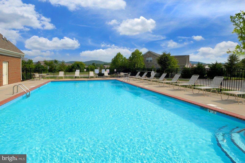 BRUNSWICK CROSSING - Residential