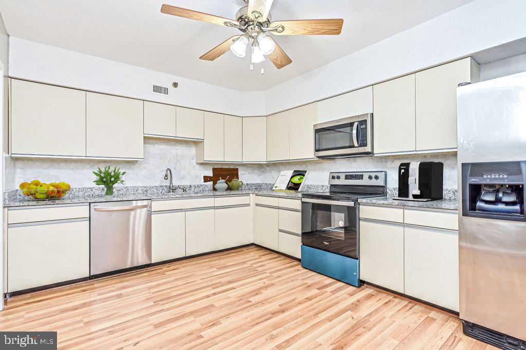 FALLS CHURCH - Residential